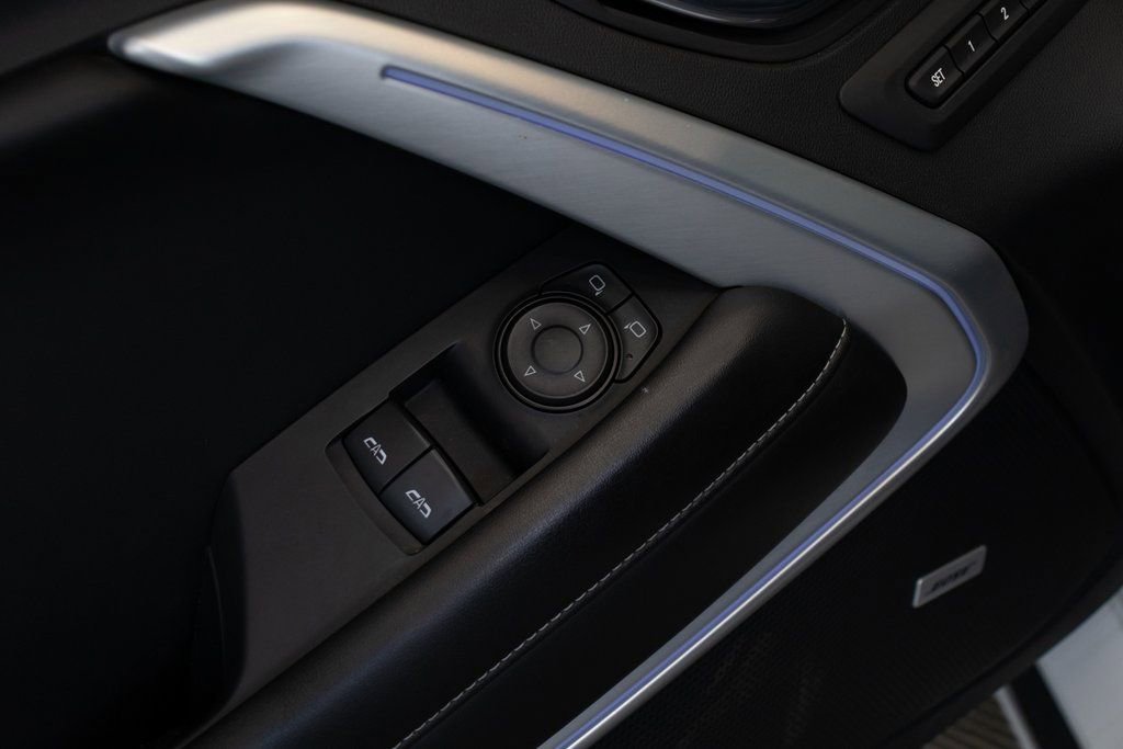 Used 2017 Chevrolet Camaro LT image 15