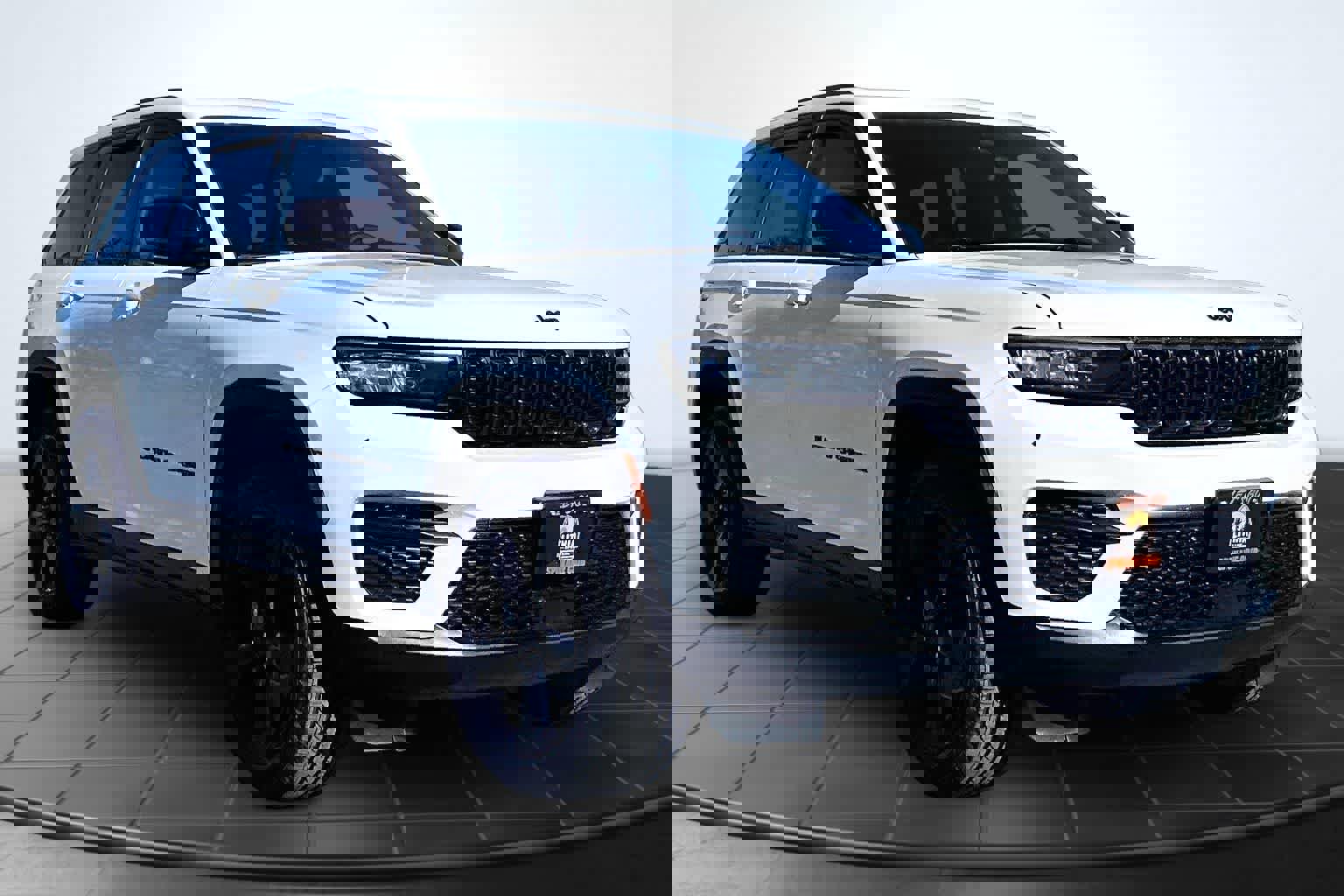 Used 2023 Jeep Grand Cherokee Altitude image 22