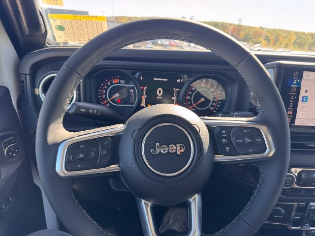 New 2027 Jeep Wrangler Unlimited Sahara AWD/4WD image 10