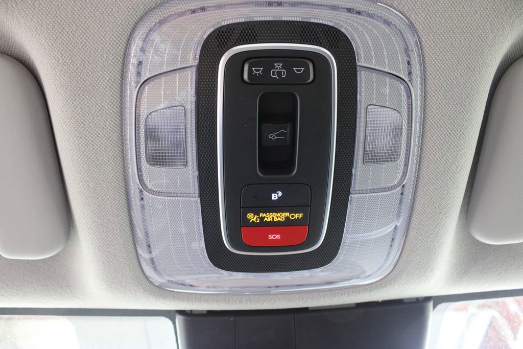 Used 2024 Hyundai Elantra Limited FWD image 29