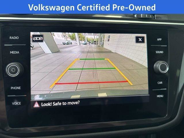 Certified 2024 Volkswagen Tiguan SE w/ Panoramic Sunroof Package AWD/4WD image 21