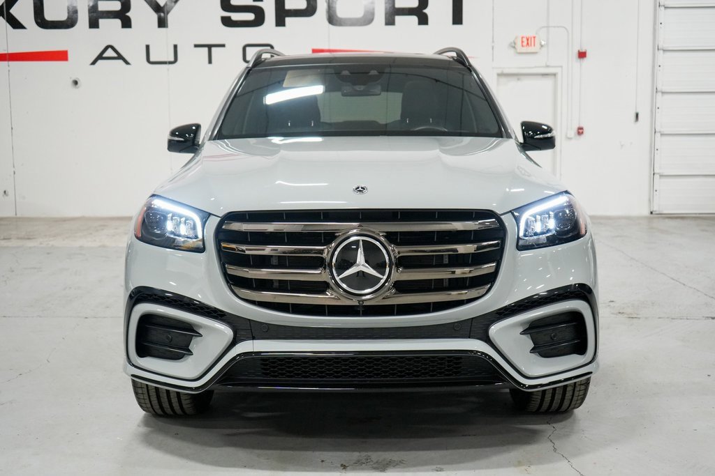Used 2024 Mercedes-Benz GLS 580 4MATIC image 5