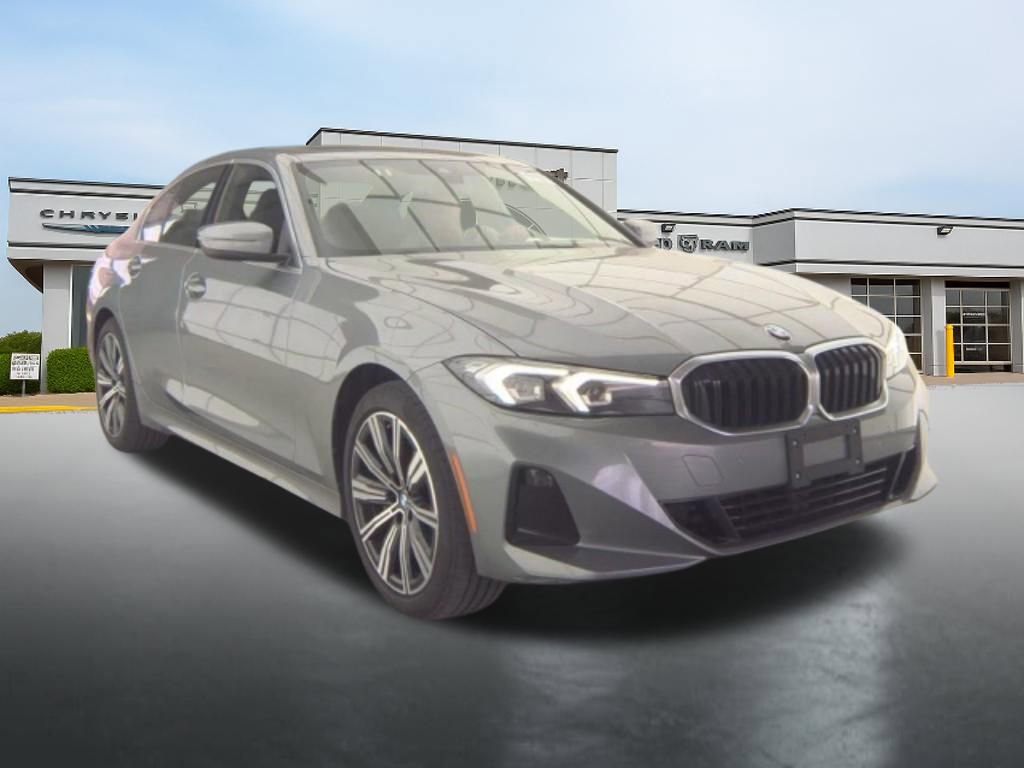 Used 2025 BMW 330i xDrive Sedan image 2