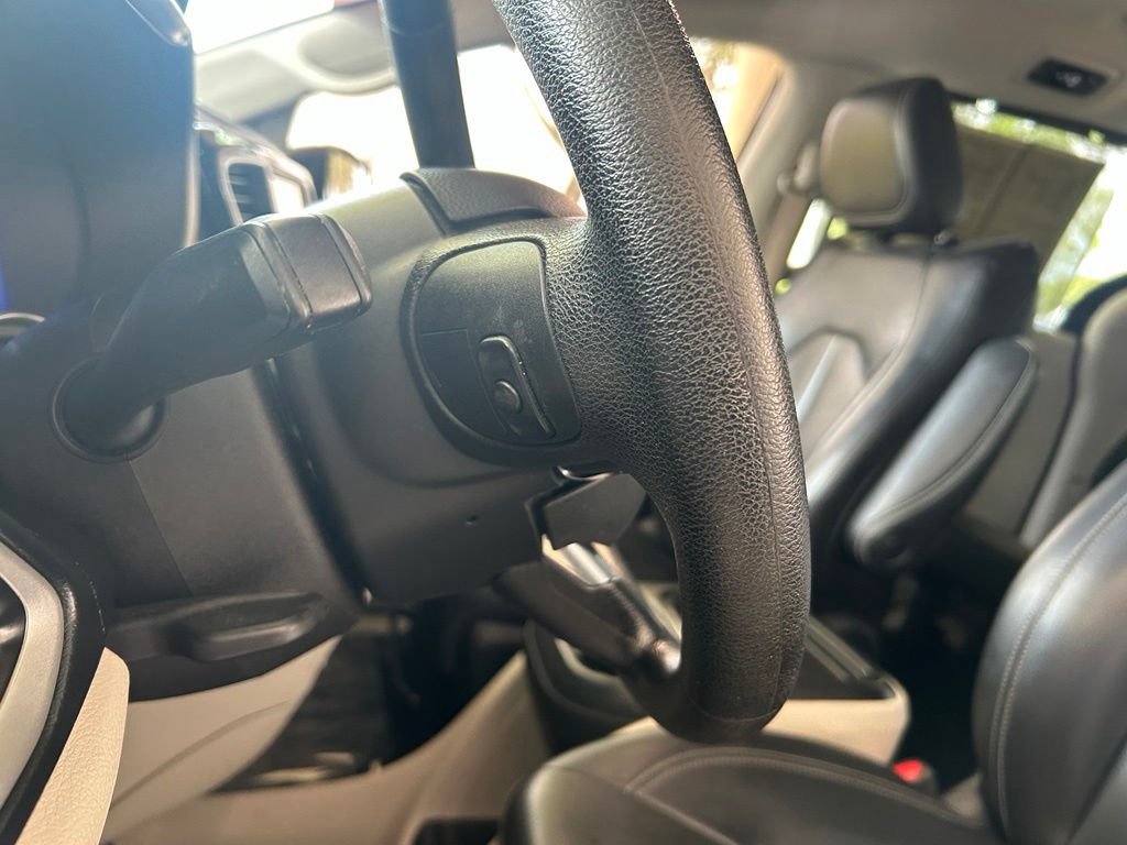 Used 2021 Chrysler Voyager Lxi FWD image 41