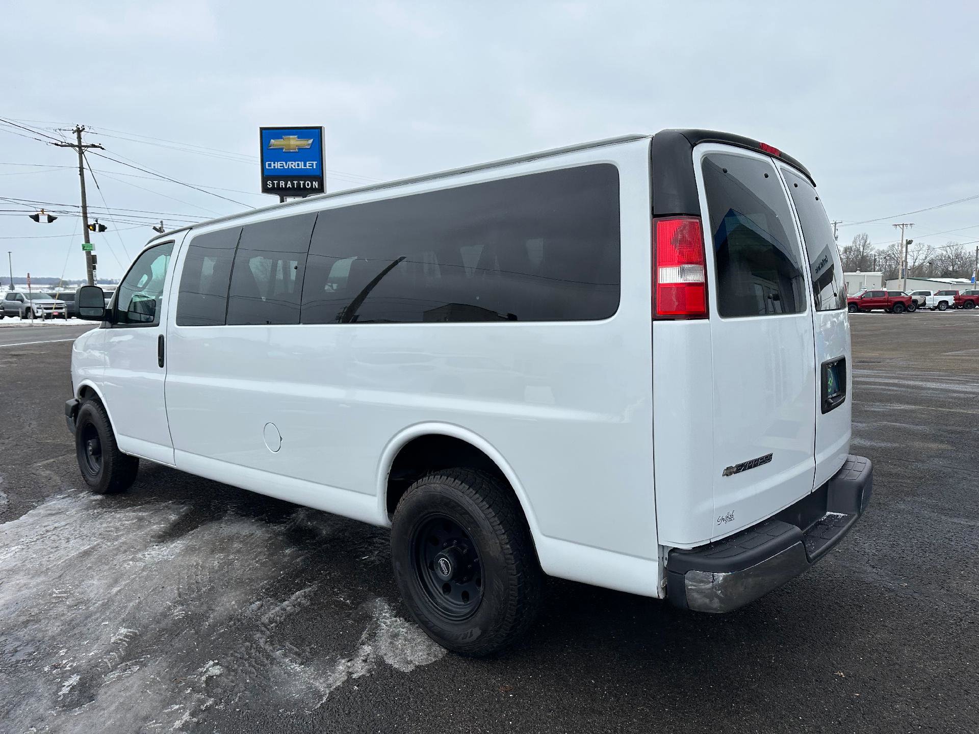 Certified 2016 Chevrolet Express 3500 LT w/ LT Preferred Equipment Group image 7