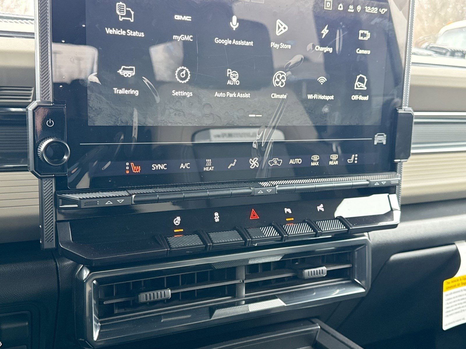 New 2026 GMC Hummer EV SUV w/ LPO, Illumination Package image 18