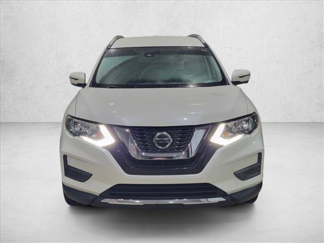 Used 2019 Nissan Rogue SV w/ Premium Package FWD image 2