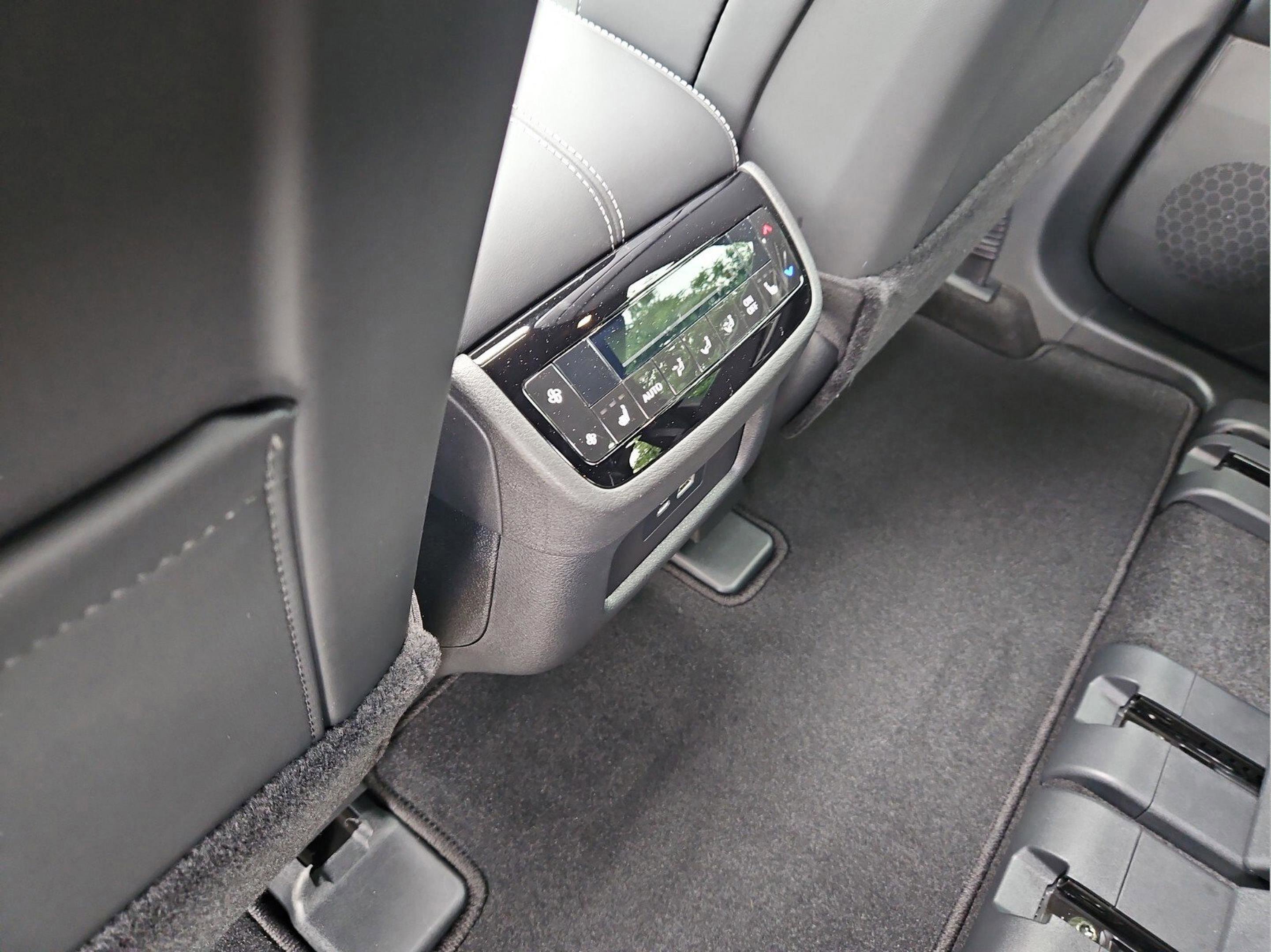 Used 2025 INFINITI QX60 Luxe w/ Black Edition image 15