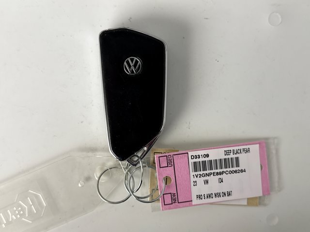 Used 2023 Volkswagen ID.4 Pro S AWD/4WD image 10