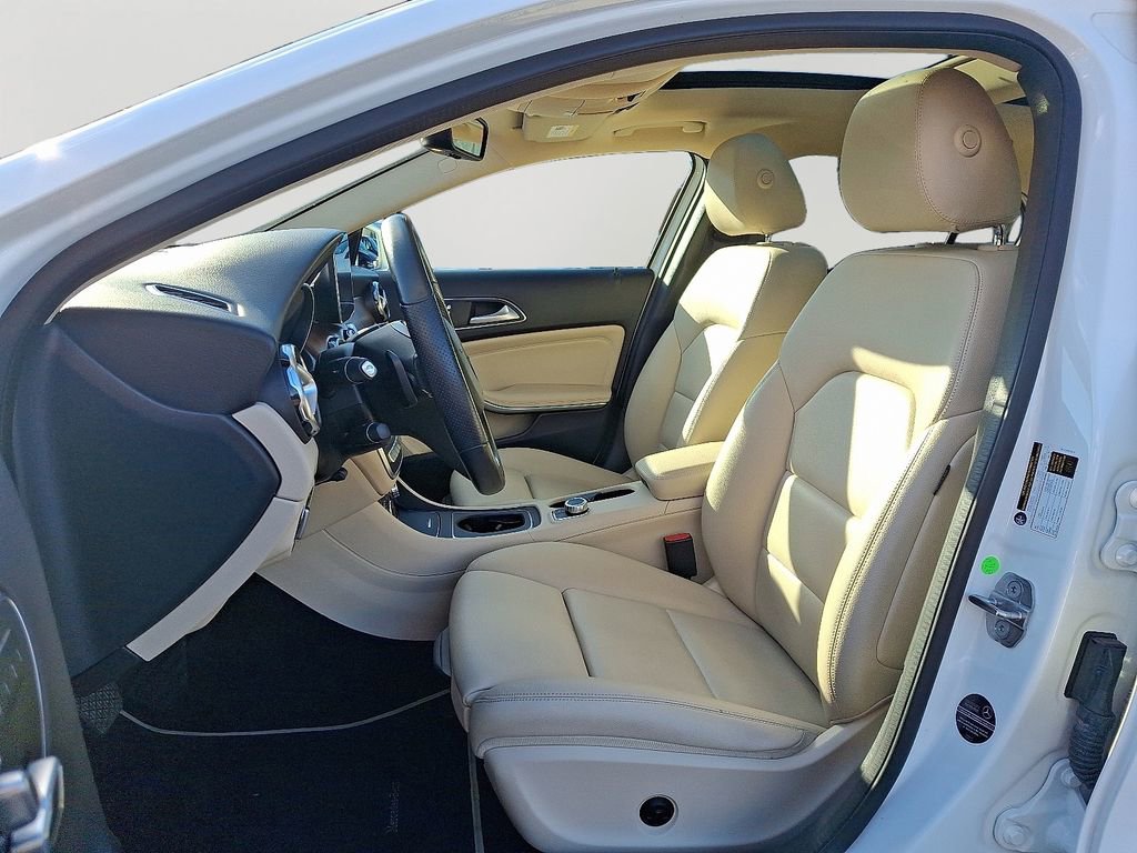 Used 2019 Mercedes-Benz GLA 250 4MATIC image 14