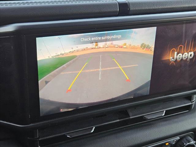 Used 2024 Jeep Wrangler Sahara image 15