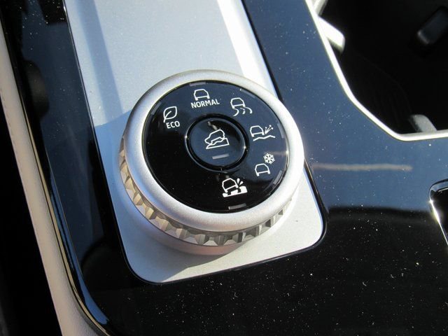 New 2025 Mitsubishi Outlander SE image 20