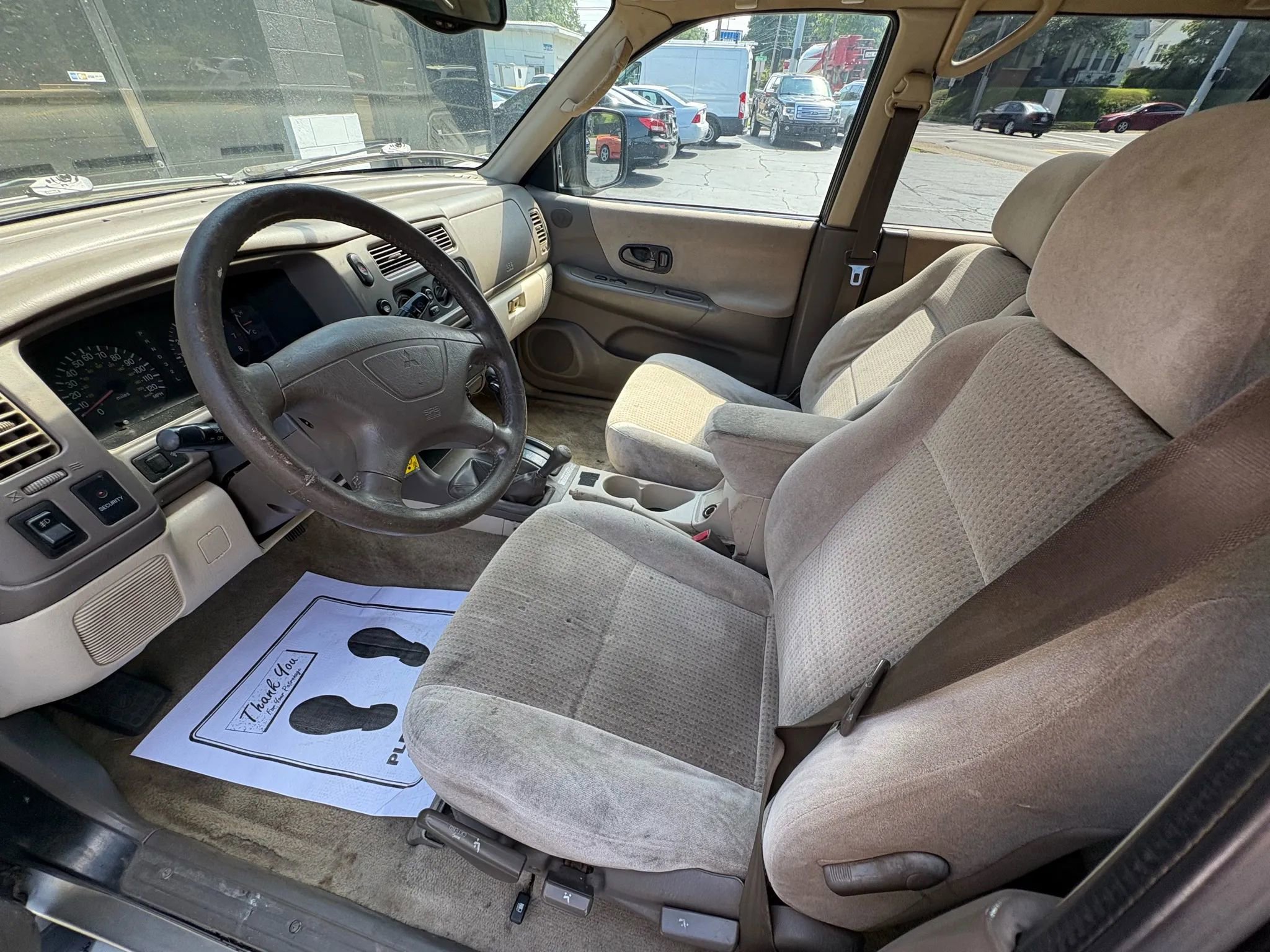 Used 2000 Mitsubishi Montero Sport XLS image 11