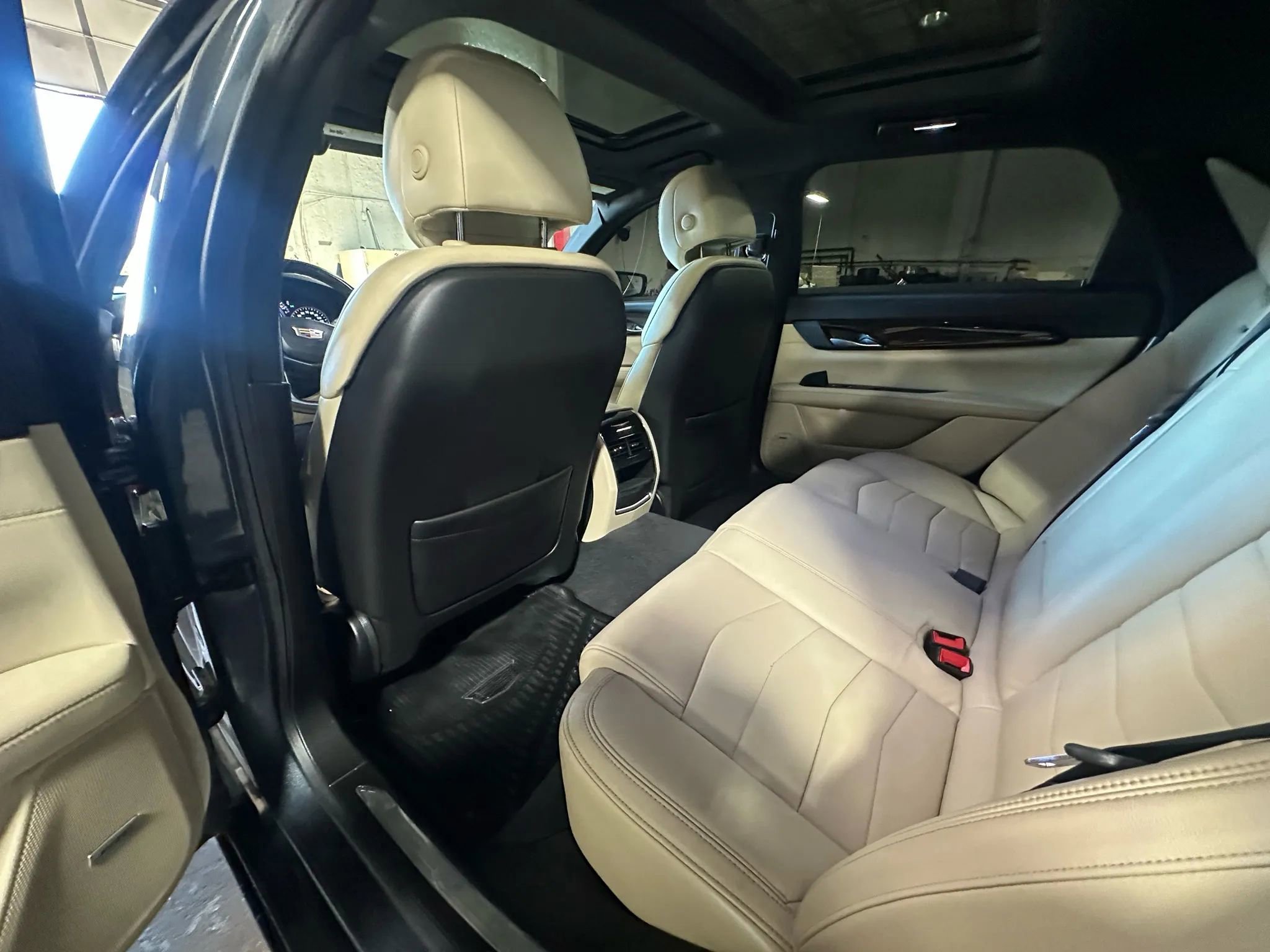 Used 2019 Cadillac CT6 Luxury w/ Driver Awareness Package image 8