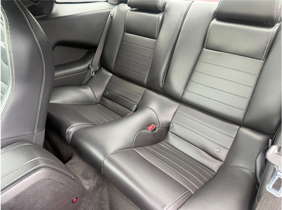 Used 2013 Ford Mustang GT RWD image 13