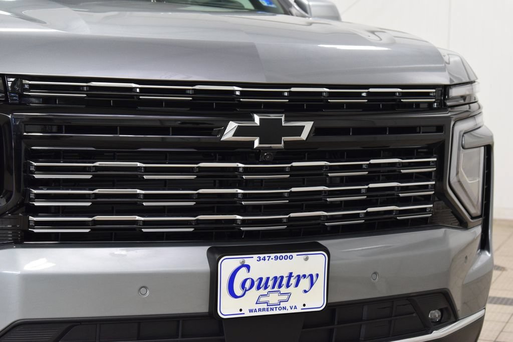 New 2026 Chevrolet Suburban High Country AWD/4WD image 11