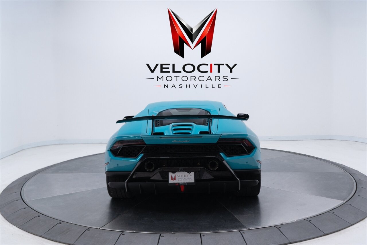 Used 2019 Lamborghini Huracan Performante AWD/4WD image 15