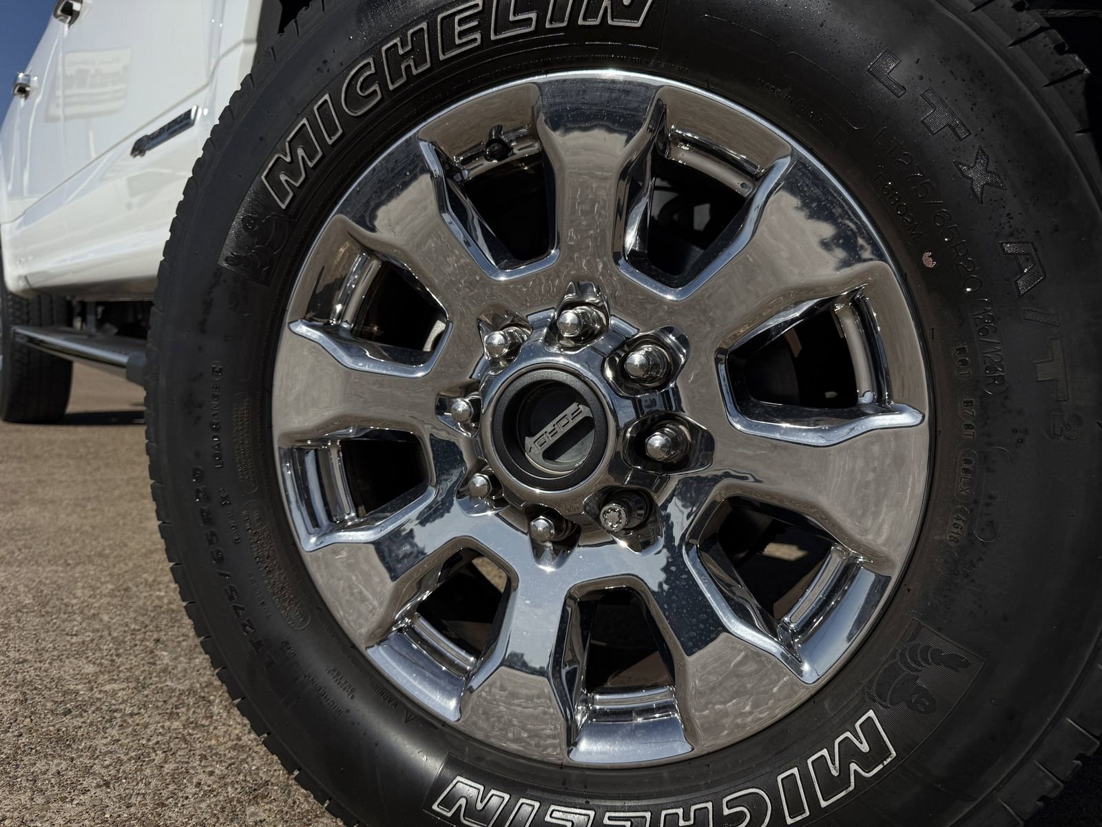 Used 2019 Ford F250 Lariat w/ Chrome Package image 10
