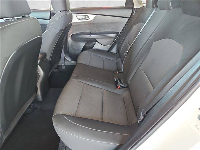 Used 2022 Kia Forte LXS w/ LXS Technology Package FWD image 17