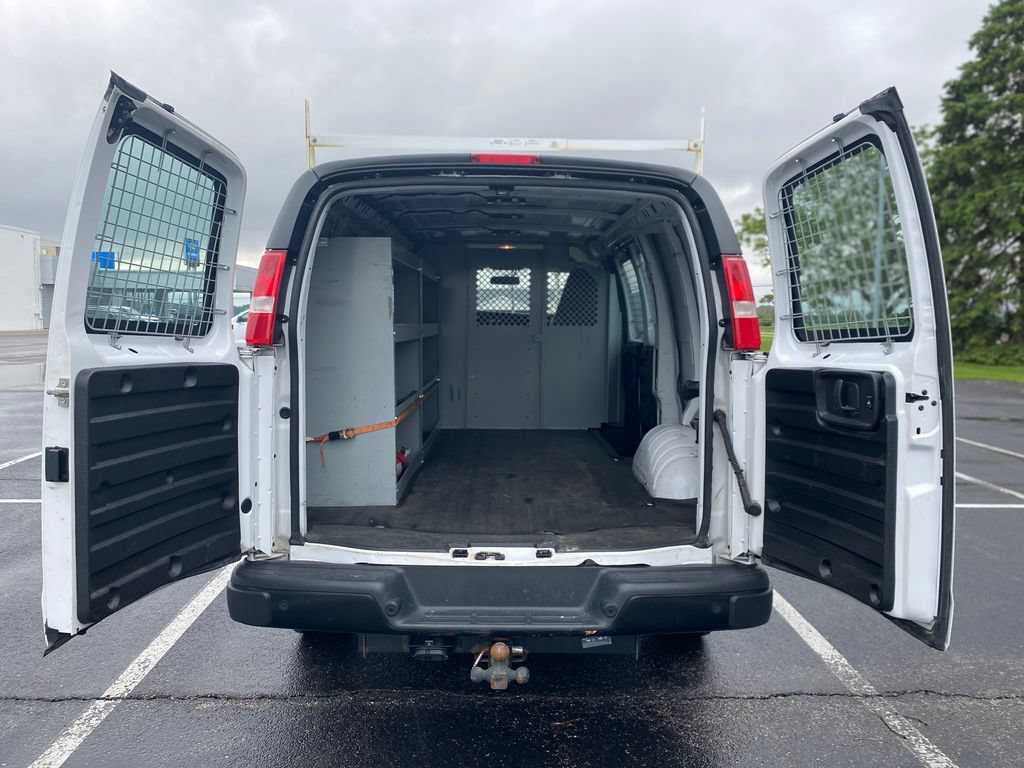 Used 2023 GMC Savana 2500 w/ Driver Convenience Package RWD image 19