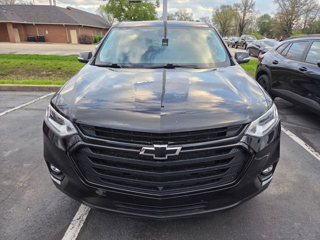 Used 2021 Chevrolet Traverse LT w/ LT Premium Package image 2