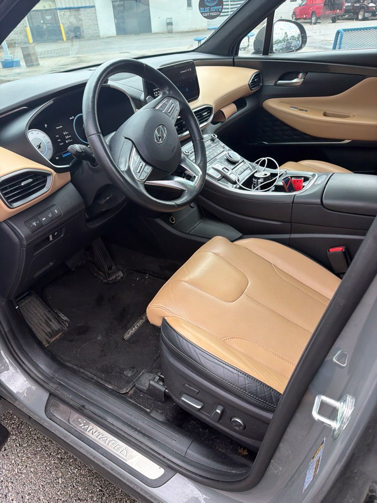 Used 2023 Hyundai Santa Fe Calligraphy AWD/4WD image 2