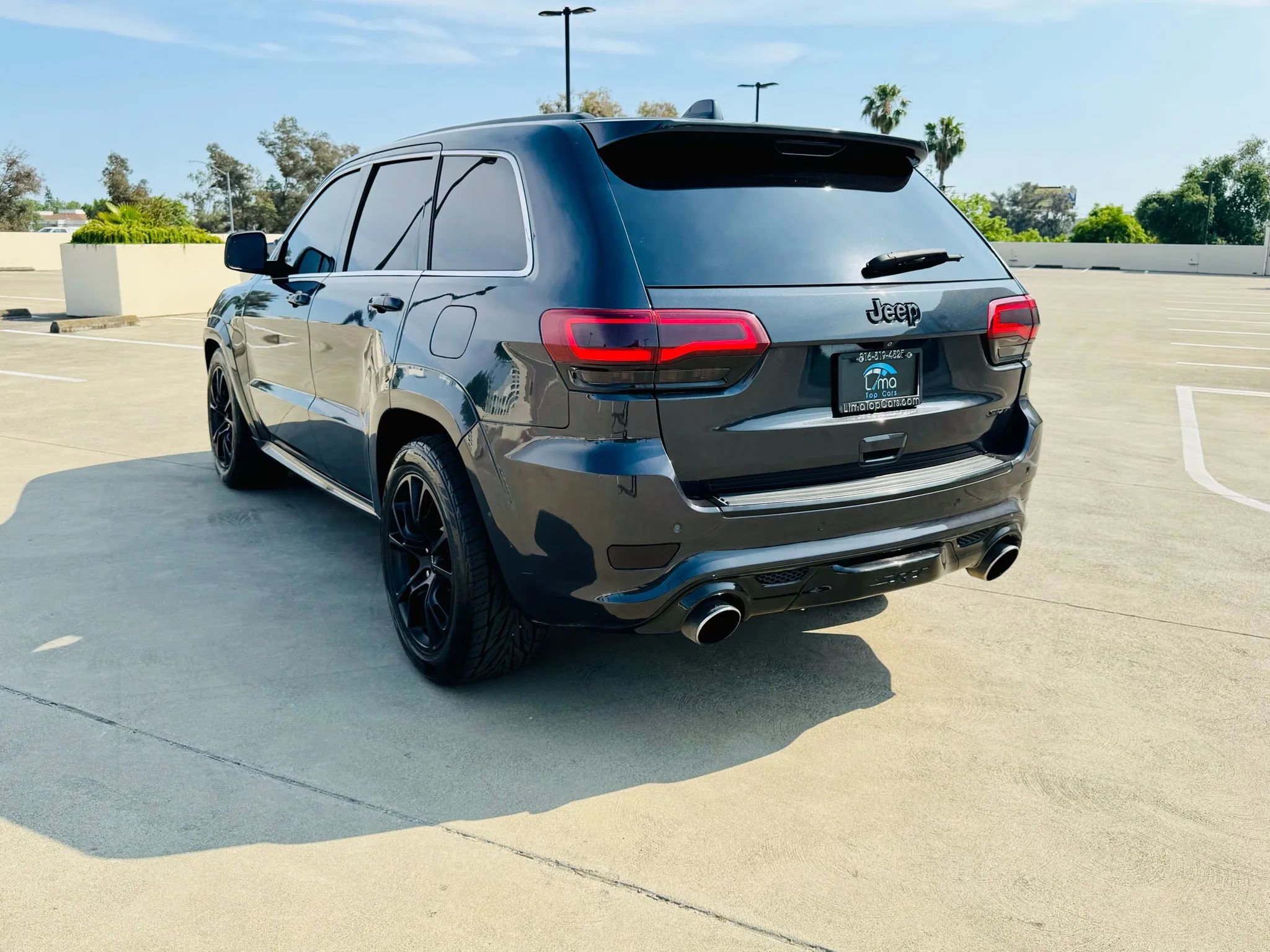 Used 2014 Jeep Grand Cherokee SRT image 12