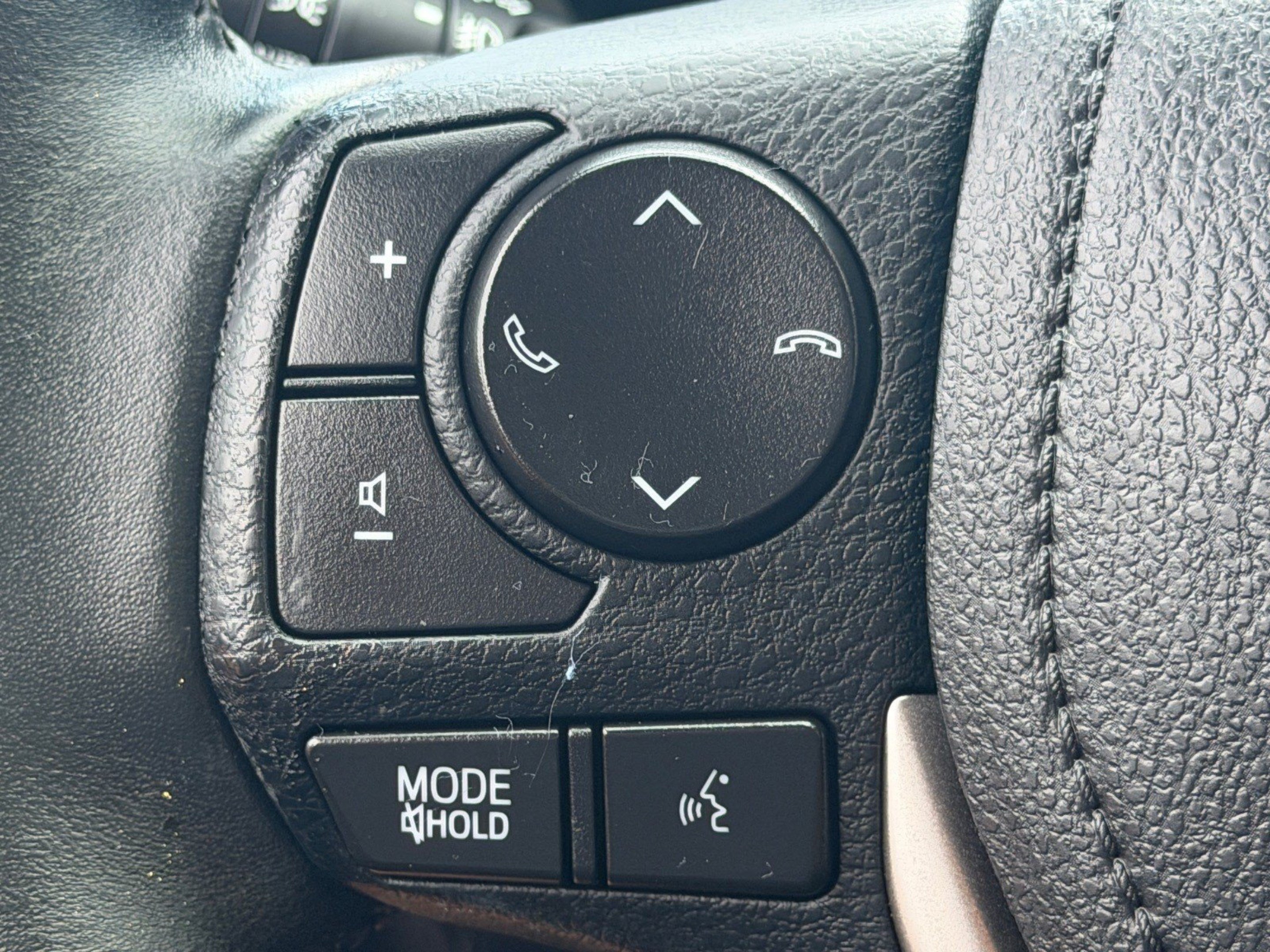 Used 2016 Toyota RAV4 Limited FWD image 40