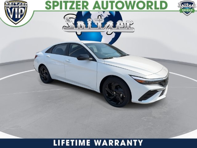 New 2026 Hyundai Elantra Sport FWD image 17