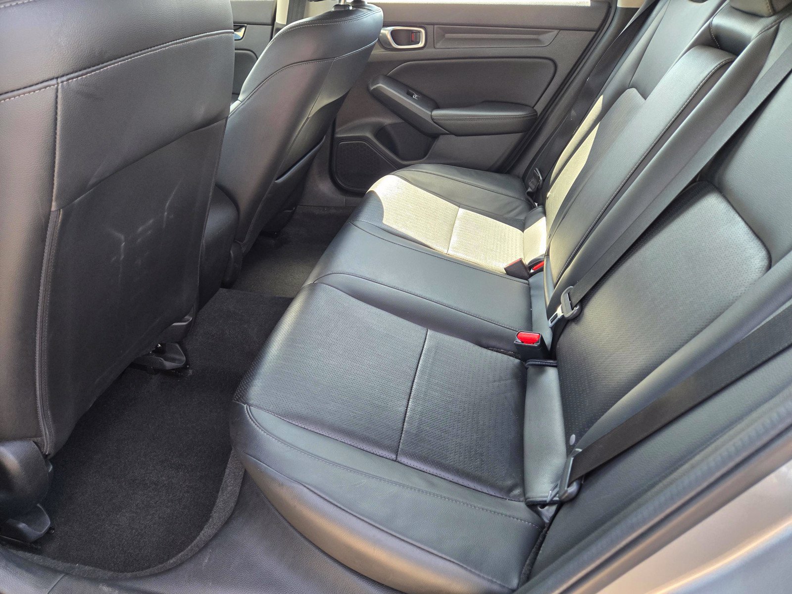 Used 2024 Honda Civic EX-L image 17