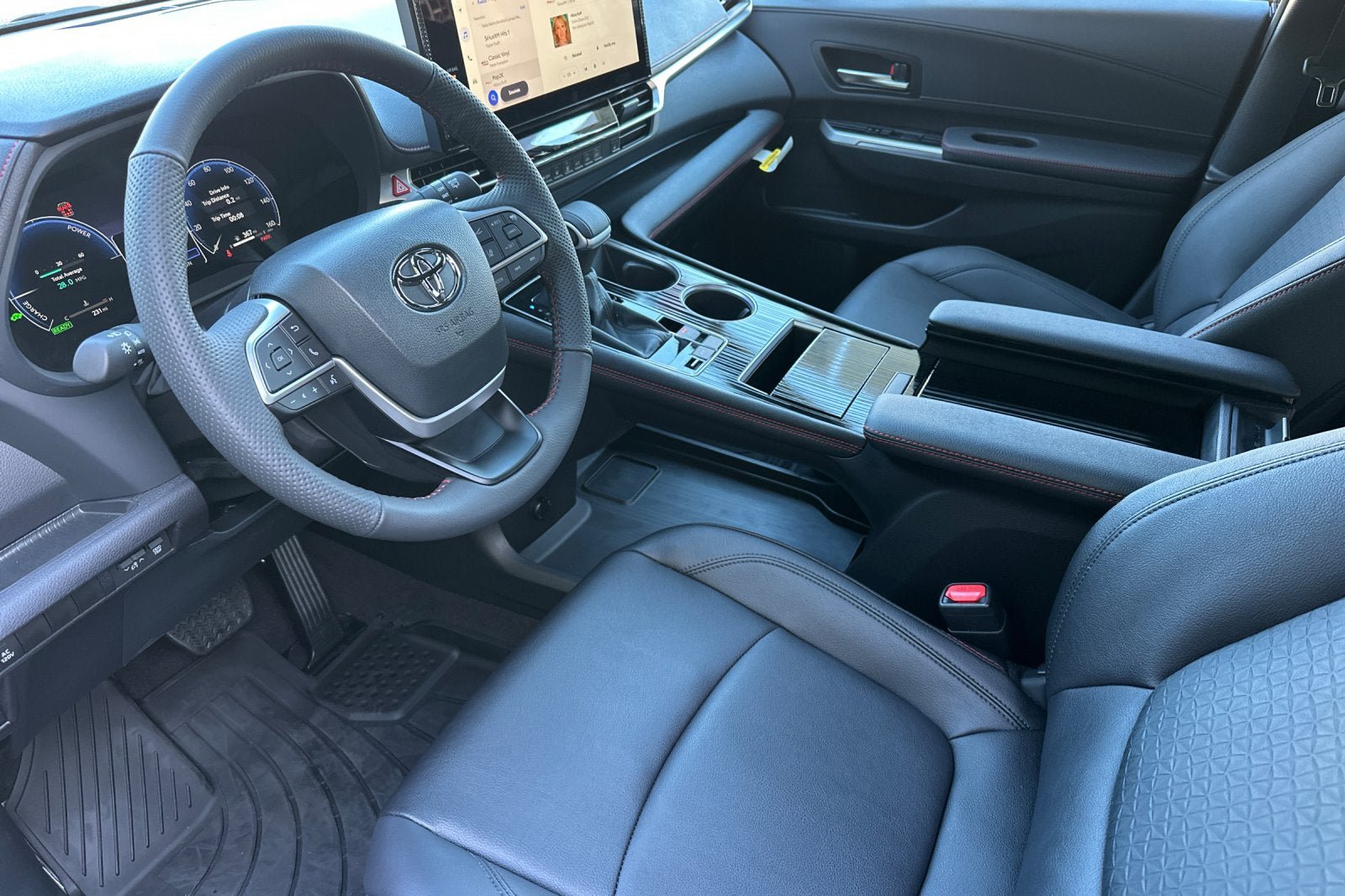 New 2026 Toyota Sienna XSE FWD image 11