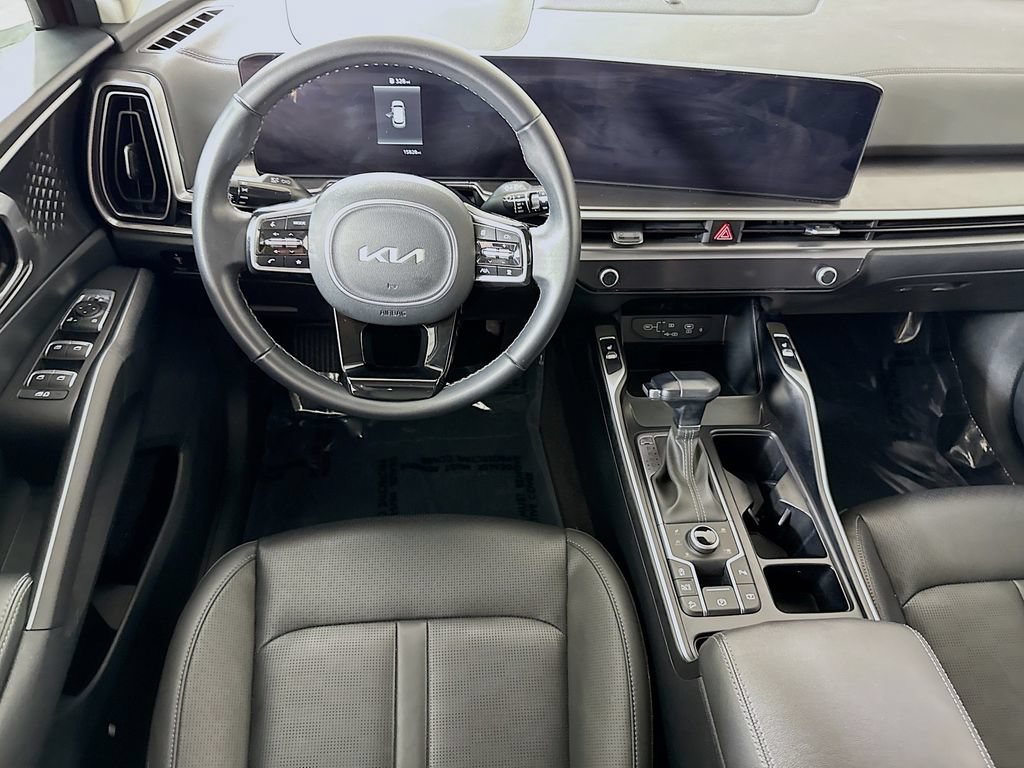 Used 2025 Kia Sorento S AWD/4WD image 3