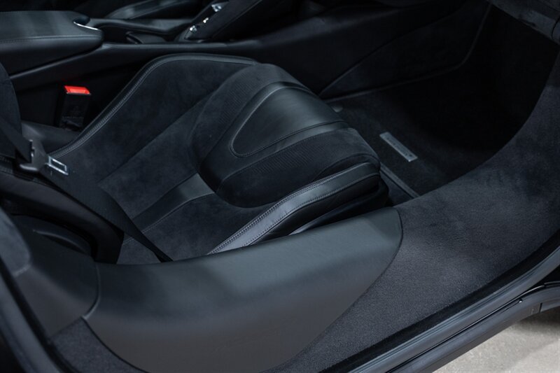 Used 2018 McLaren 720S Performance RWD image 29
