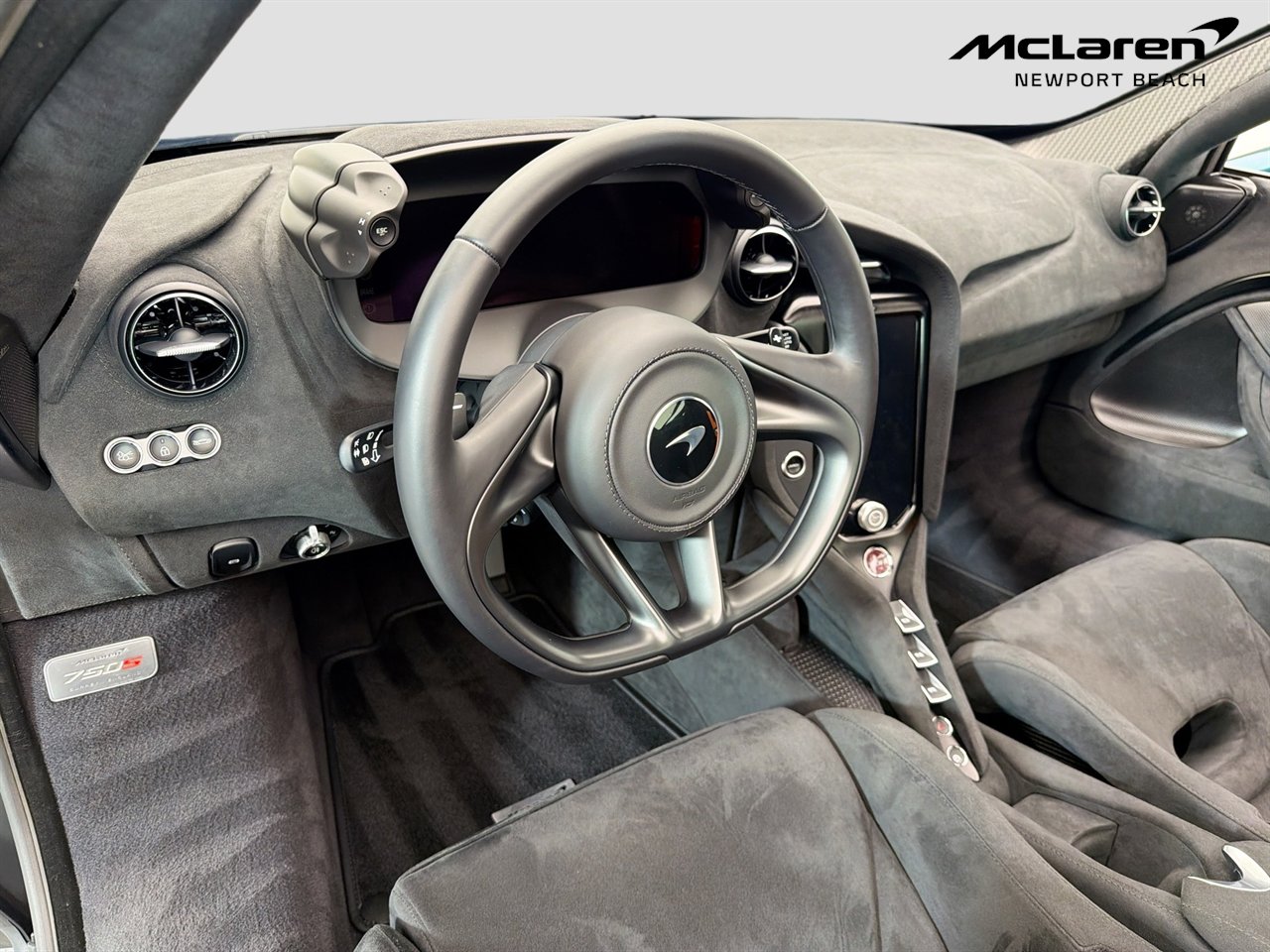 Used 2024 McLaren 750S RWD image 34