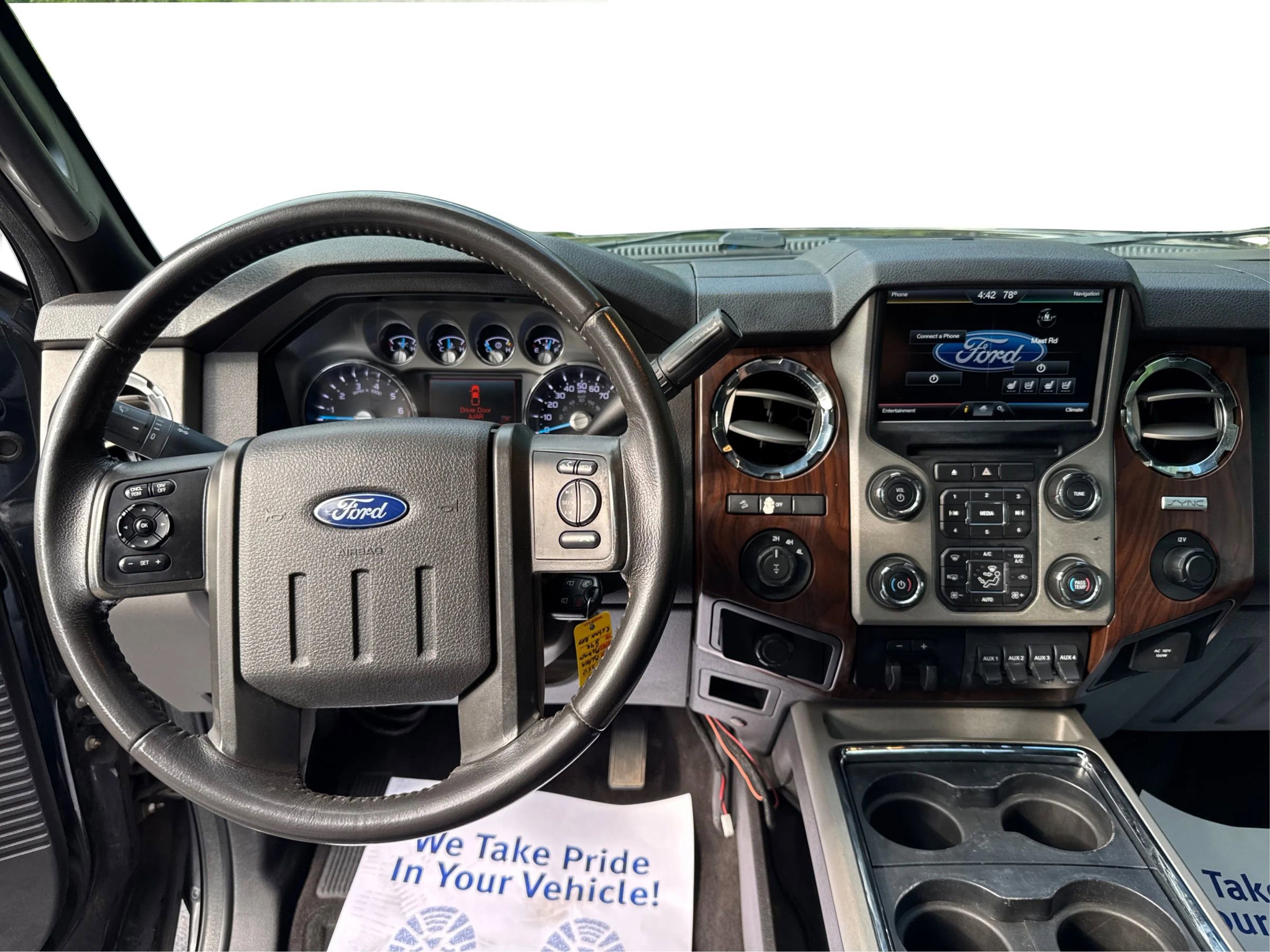 Used 2015 Ford F350 Lariat image 26