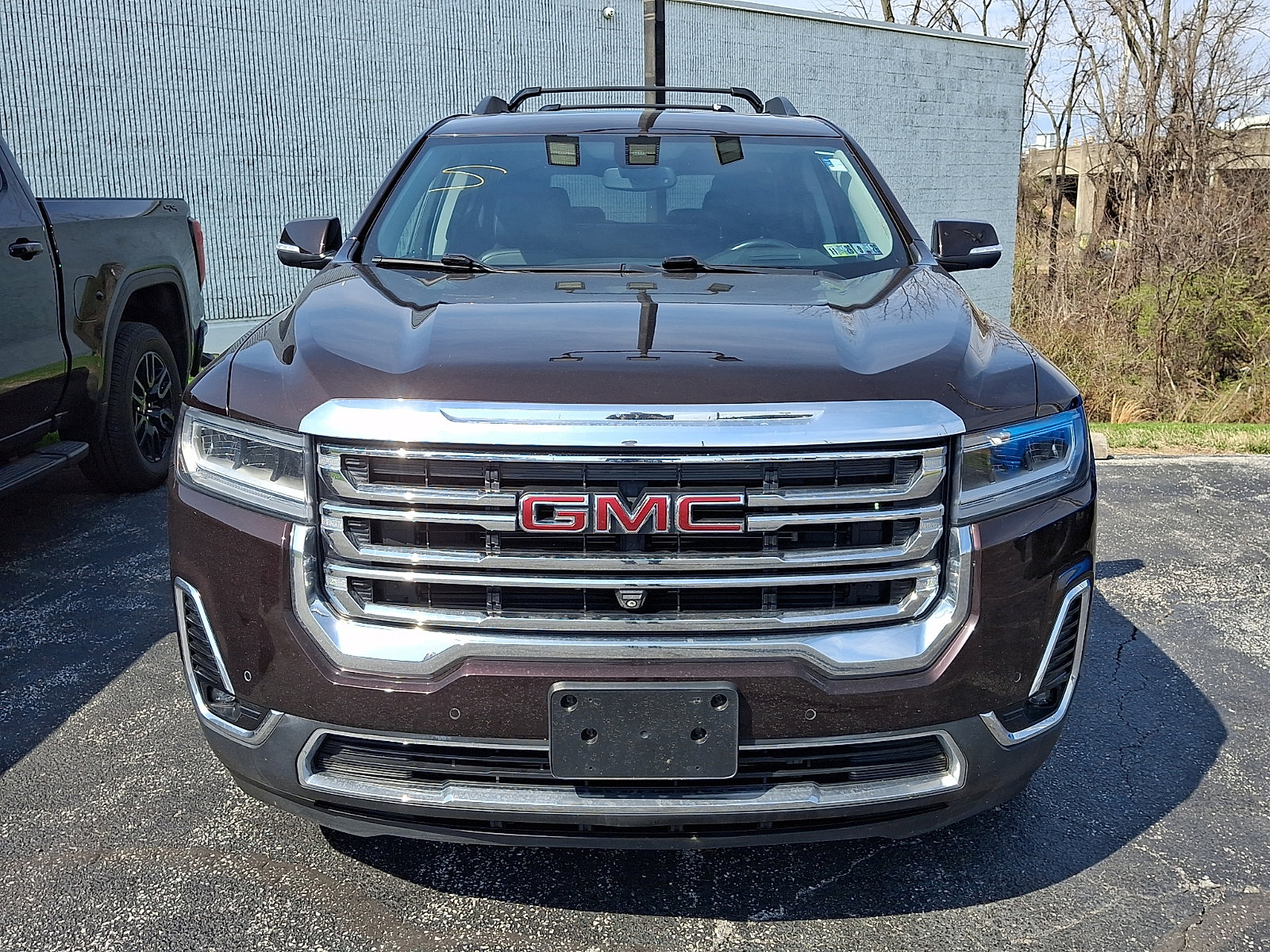 Used 2021 GMC Acadia SLT w/ Technology Package image 3