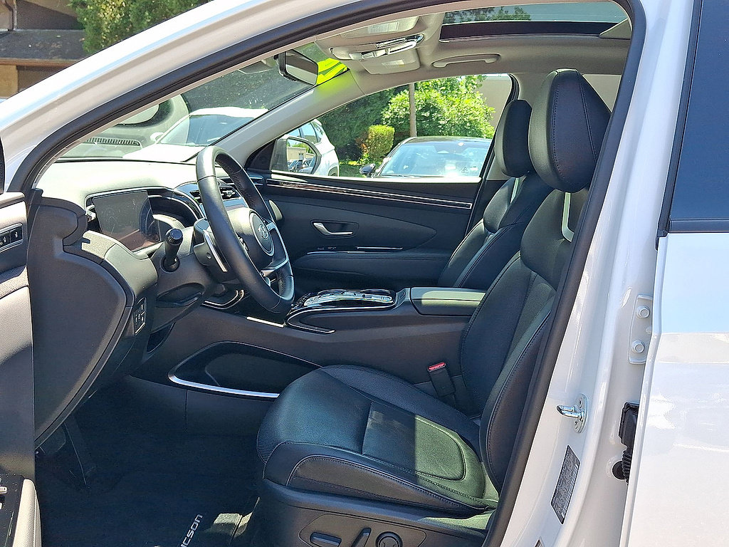 Certified 2024 Hyundai Tucson Limited AWD/4WD image 11