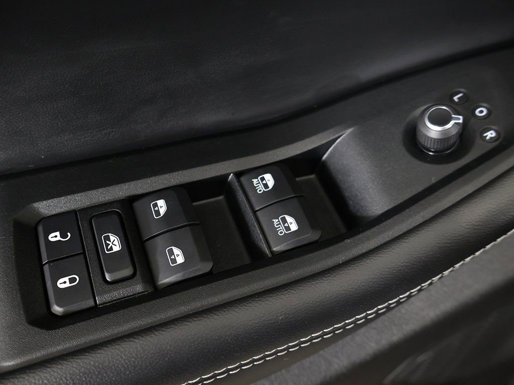 Used 2023 Jeep Grand Cherokee L Limited image 43