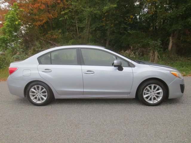 Used 2013 Subaru Impreza 2.0i Premium w/ All-Weather Pkg AWD/4WD image 9