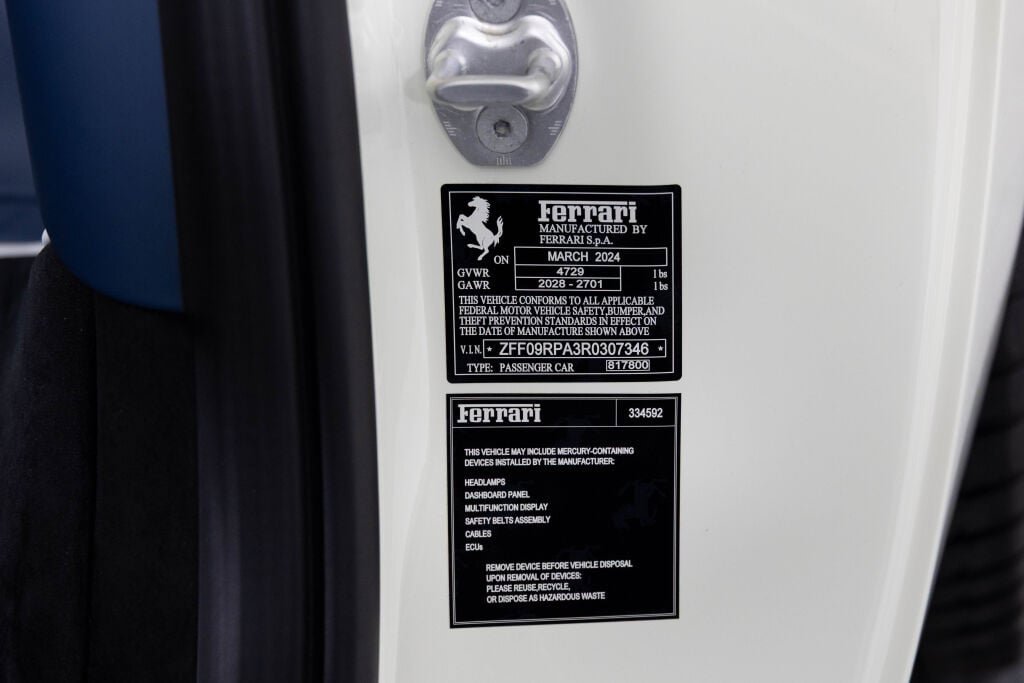 Certified 2024 Ferrari Roma Spider RWD image 68