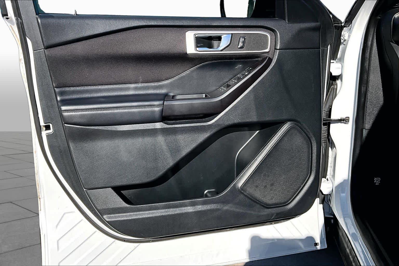 Certified 2020 Ford Explorer XLT RWD image 24