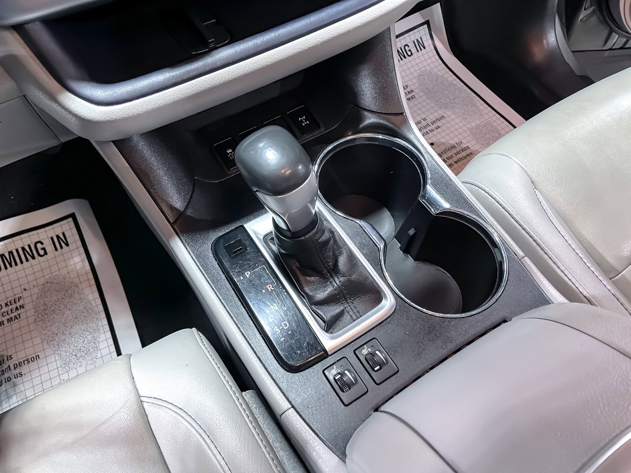 Used 2019 Toyota Highlander XLE image 28