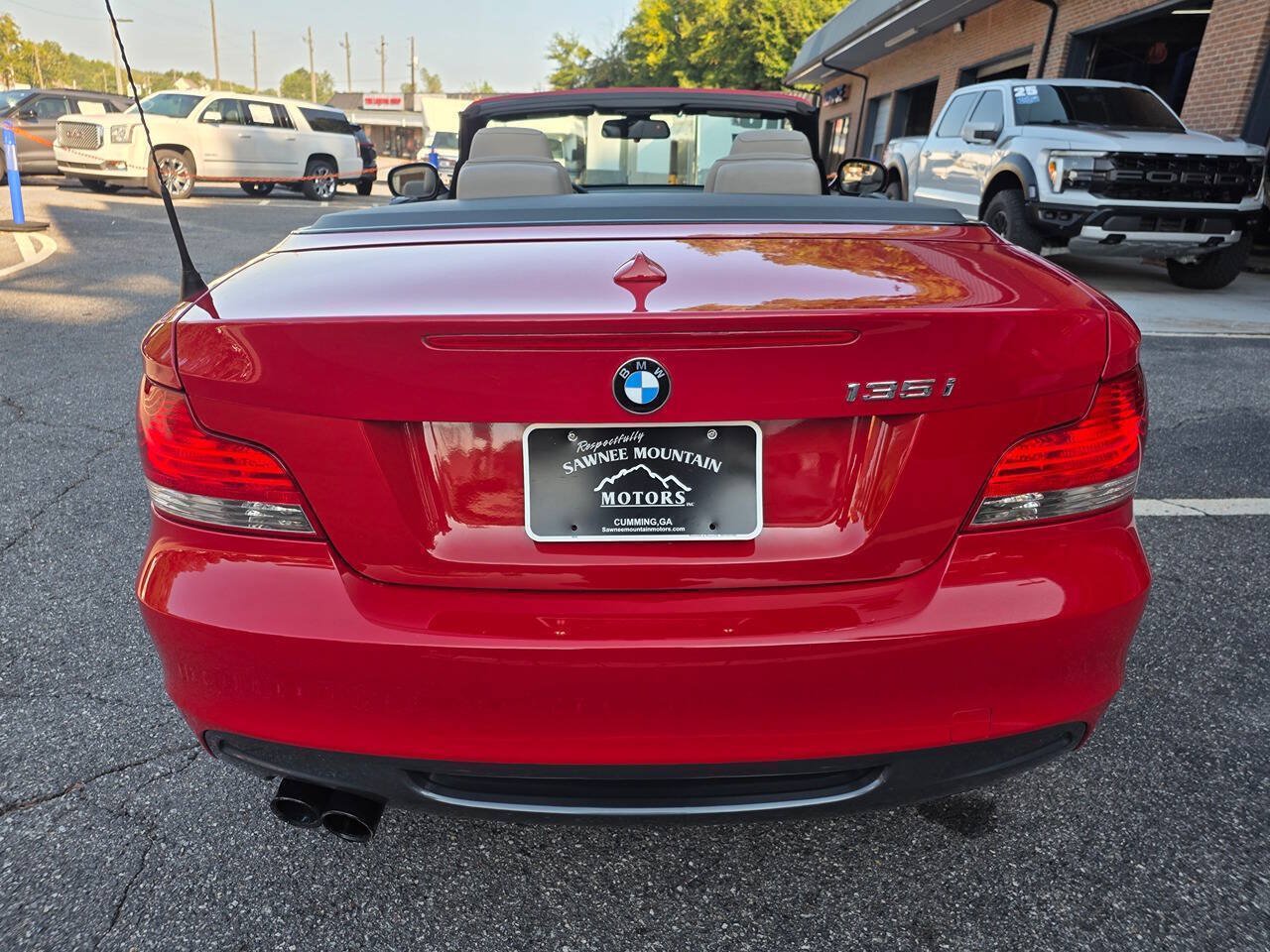 Used 2011 BMW 135i Convertible RWD image 7