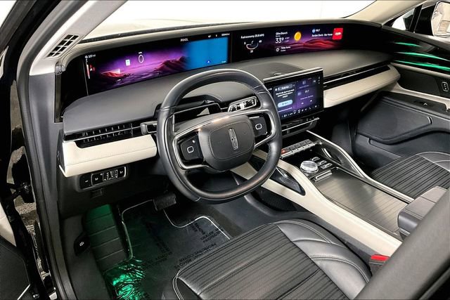 Used 2024 Lincoln Nautilus Reserve image 13