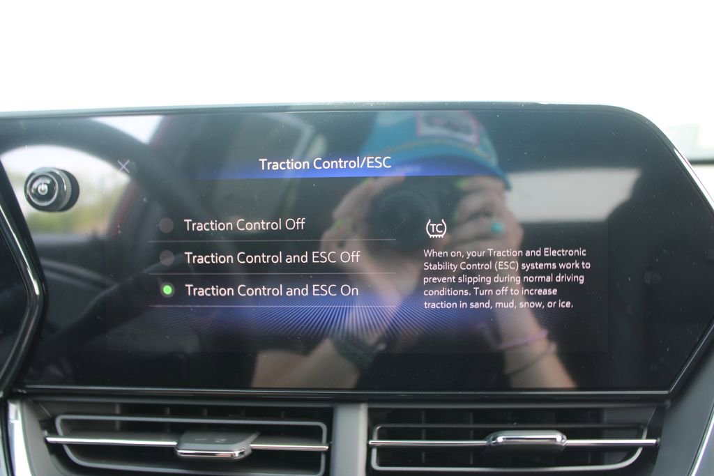 New 2026 Chevrolet Trax RS w/ Sunroof Package image 43