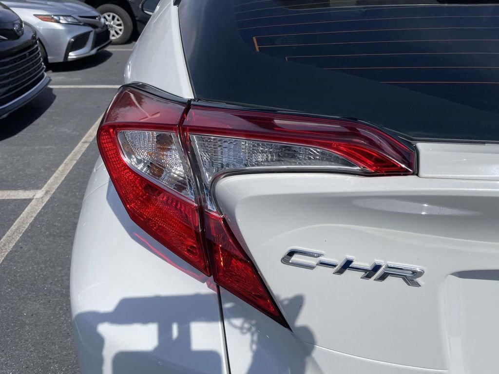 Used 2021 Toyota C-HR LE image 17