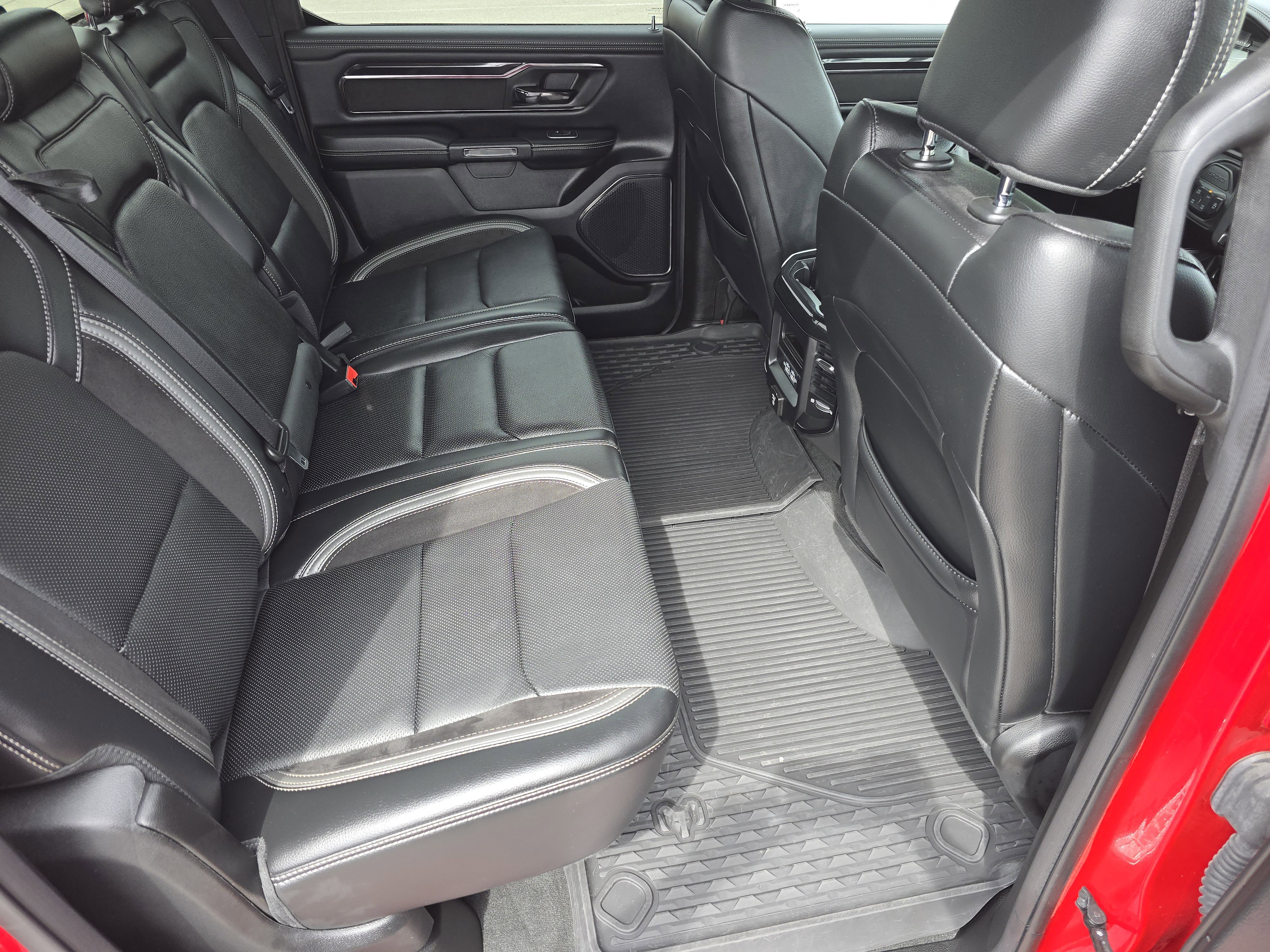 Used 2022 RAM 1500 Laramie w/ G/T Package AWD/4WD image 29