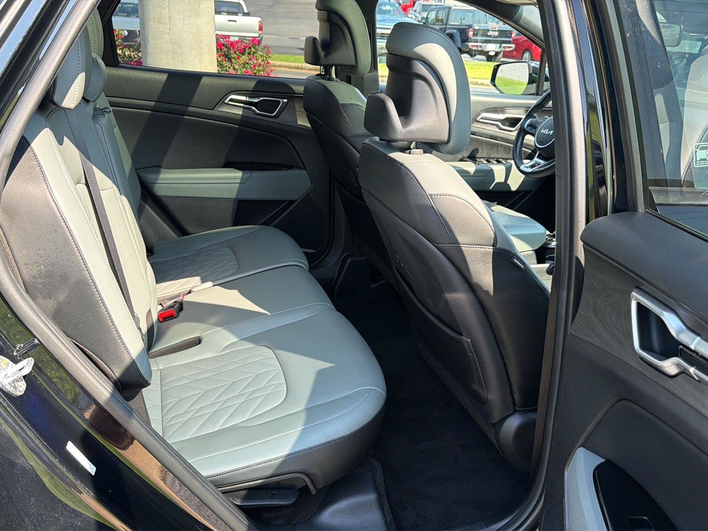 Used 2023 Kia Sportage X-Line w/ X-Line Premium Package AWD/4WD image 11