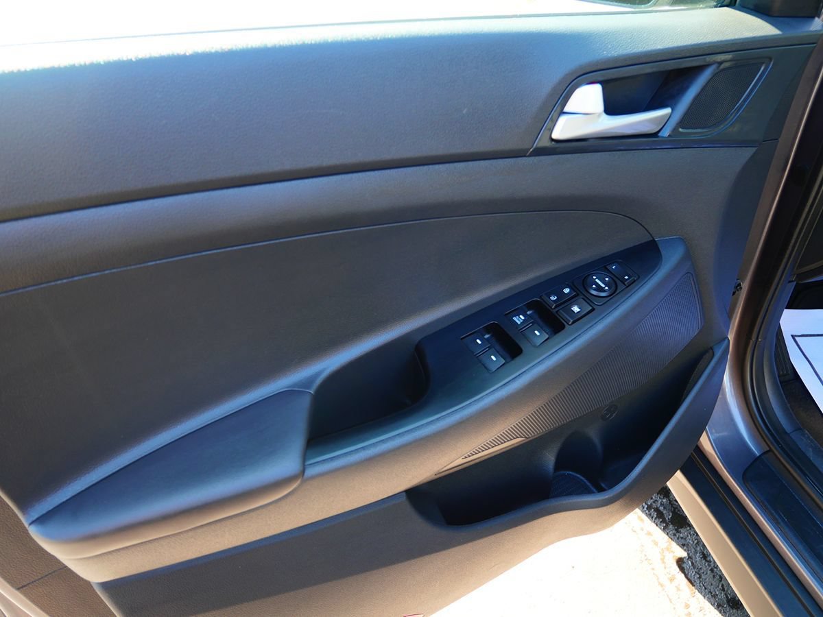 Used 2021 Hyundai Tucson SE AWD/4WD image 14