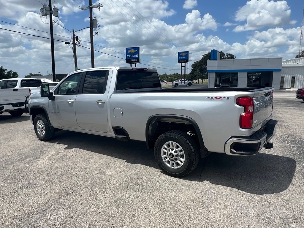 Used 2021 Chevrolet Silverado 2500 LT w/ Gooseneck/5TH Wheel Package AWD/4WD image 2